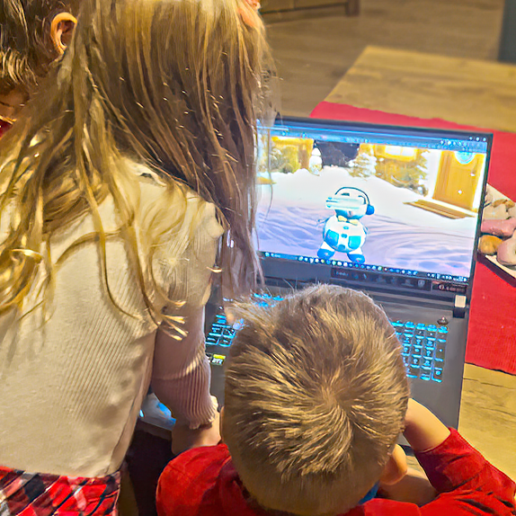 Darčekový kupón (digitálny): Daruj zážitok, daruj interaktívnu rodinnú hru!